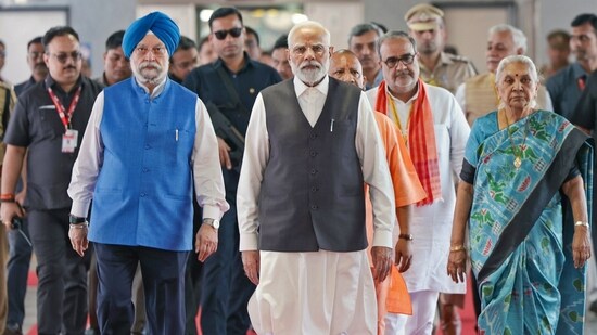 PM Modi arrives at Sahibabad RapidX Station in Ghaziabad on Friday. Union Minister for Petroleum and Natural Gas Hardeep Singh Puri, Uttar Pradesh Governor Anandiben Patel and State Chief Minister Yogi Adityanath were also present.&nbsp;(ANI/PIB)