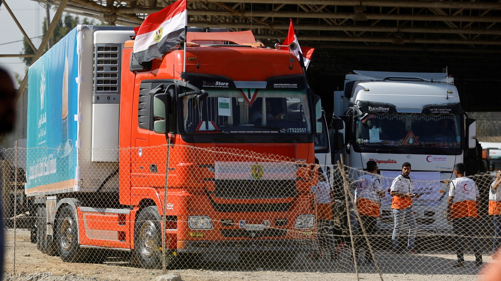 Israel-Hamas war: Humanitarian aid starts entering Gaza crossing from Egypt - Vimarsana News