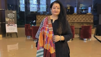 Apara Mehta on smriti Irani working after miscarriage Apara Mehta on smriti Irani working after miscarriage