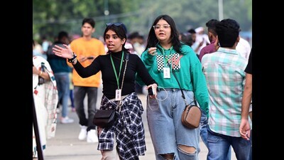 As per the India meteorological department (IMD), cloudy weather is likely to continue in the coming days. However, rain is unlikely. The cloudy weather is due to a western disturbance affecting the region and a fresh cyclonic circulation has also formed over north Haryana, but this is unlikely to lead to rain as per IMD Chandigarh director Manmohan Singh. (Keshav Singh/ HT)