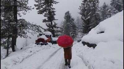 The Srinagar-Jammu national highway was already closed today for repairs. (HT File Photo) The Srinagar-Jammu national highway was already closed today for repairs. (HT File Photo)