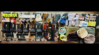 The arms and ammunition recovered in the operation in Uri, Baramulla. (HT Photo) The arms and ammunition recovered in the operation in Uri, Baramulla. (HT Photo)