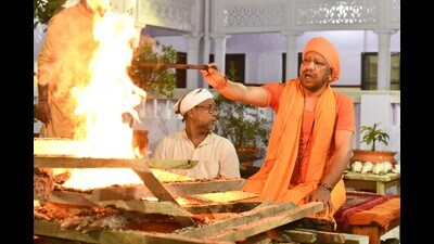 U.P. CM Yogi Adityanath performing Mahanisha Puja at Gorakhnath temple in Gorakhpur. (HT photo)
