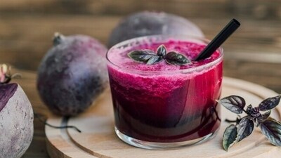 Amla extract has strong anti-inflammatory effects while beets contain pigments called betalains, which possess a number of anti-inflammatory properties that helps reduce redness, blemishes and further calm the skin conditions. (Freepik) Amla extract has strong anti-inflammatory effects while beets contain pigments called betalains, which possess a number of anti-inflammatory properties that helps reduce redness, blemishes and further calm the skin conditions. (Freepik)
