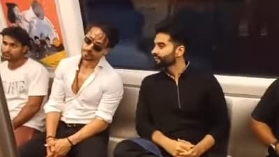 Tiger Shroff and Jackky Bhagnani in the metro Tiger Shroff and Jackky Bhagnani in the metro