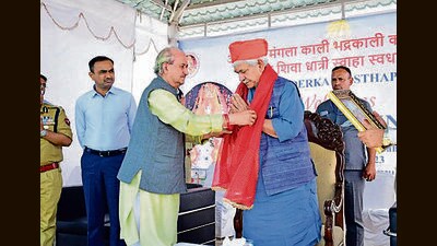 J&K lieutenant governor Manoj Sinha being felicitated at the Mata Bhadrakali shrine in Jammu on Monday (HT Photo) J&K lieutenant governor Manoj Sinha being felicitated at the Mata Bhadrakali shrine in Jammu on Monday (HT Photo)