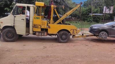 While towing charges are levied by GMDA, the fine for wrong parking is levied by traffic police. (HT Photo)