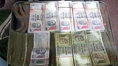 The man was unable to give a satisfactory explanation about the demonetised notes. (Representative image/HT Photo)