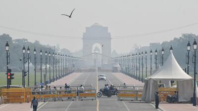 ndia Gate is enveloped in a layer of smog as the air quality in the national capital continues to remain in the 'Very Poor' category, at the Kartavya Path in New Delhi on Monday. (ANI) ndia Gate is enveloped in a layer of smog as the air quality in the national capital continues to remain in the 'Very Poor' category, at the Kartavya Path in New Delhi on Monday. (ANI)