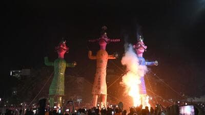 Gurugram, India-October 24, 2023: Effigies of Ravana, Meghnath, and Kumbhkaran being burnt during Dussehra celebrations by the Shri Sanatan Dharam Sabha at the Ramlila ground at the New Colony Ramlila ground, in Gurugram, India, on Tuesday, 24 October 2023. (Photo by Parveen Kumar/Hindustan Times) Gurugram, India-October 24, 2023: Effigies of Ravana, Meghnath, and Kumbhkaran being burnt during Dussehra celebrations by the Shri Sanatan Dharam Sabha at the Ramlila ground at the New Colony Ramlila ground, in Gurugram, India, on Tuesday, 24 October 2023. (Photo by Parveen Kumar/Hindustan Times)