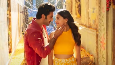 Alia Bhatt and Ranbir Kapoor in Brahmastra. Alia Bhatt and Ranbir Kapoor in Brahmastra.