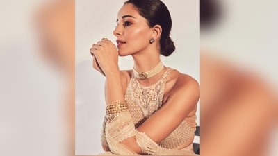 Assisted by hairstylist Ayesha Devitre, Ananya styled her lush locks into a centre-parting low bun that perfectly complemented her mesmerising ethnic look. (Instagram/@tanghavri) Assisted by hairstylist Ayesha Devitre, Ananya styled her lush locks into a centre-parting low bun that perfectly complemented her mesmerising ethnic look. (Instagram/@tanghavri)