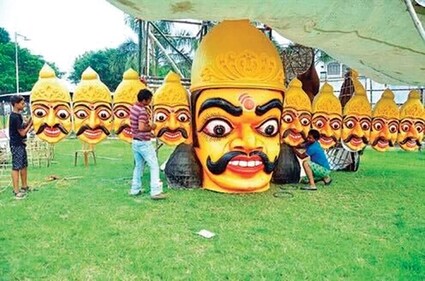 Some conductors even organised walks pre-Dussehra to show how Ravana effigies are made by artisans. Some conductors even organised walks pre-Dussehra to show how Ravana effigies are made by artisans.
