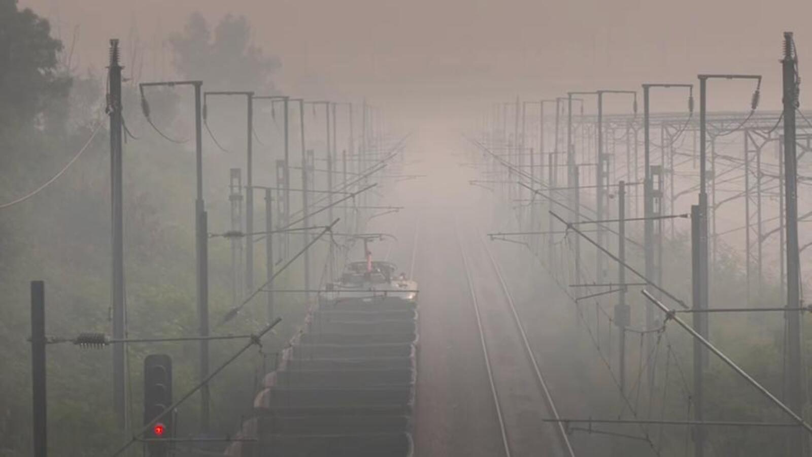 Delhi's air quality remains poor; likely to deteriorate to very poor category | Latest News Delhi - Vimarsana News