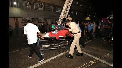 A major fire at PGIMER’s Nehru Hospital on the intervening night between October 9 and 10 had necessitated the evacuation of 424 patients. (Keshav Singh/HT) A major fire at PGIMER’s Nehru Hospital on the intervening night between October 9 and 10 had necessitated the evacuation of 424 patients. (Keshav Singh/HT)