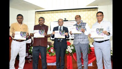 NBRI Director AK Shasany releasing Insitute’s annual report along with guests in Lucknow on Wednesday (HT Photo) NBRI Director AK Shasany releasing Insitute’s annual report along with guests in Lucknow on Wednesday (HT Photo)