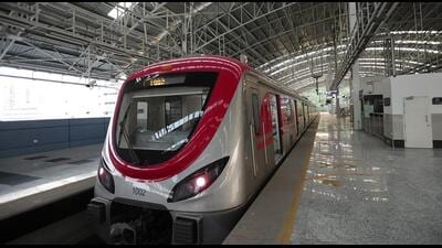 Navi Mumbai, India - Oct. 19, 2023:Metro will run after 12 years of waiting, residents demand that instead of waiting for Prime Minister Modi for the inauguration at Kharghar in Navi Mumbai, India, on Thursday, October 19, 2023. (Photo by Bachchan Kumar/ HT PHOTO) (HT PHOTO)