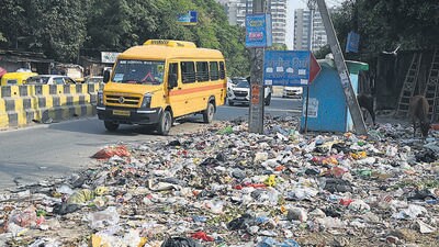 The Sector 44 Road at Kanhai village near Shiv Temple in Gurugram on Wednesday. (Parveen Kumar/HT) The Sector 44 Road at Kanhai village near Shiv Temple in Gurugram on Wednesday. (Parveen Kumar/HT)