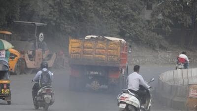 Though PMC implemented multiple plans to reduce air pollution, the city lacks short-term or immediate mitigation plans, experts said. ((PIC FOR REPRESENTATION)) Though PMC implemented multiple plans to reduce air pollution, the city lacks short-term or immediate mitigation plans, experts said. ((PIC FOR REPRESENTATION))