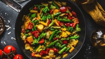 If you are having dinner at a late hour, you must make sure that it is gut-friendly and easy to digest. (Freepik) If you are having dinner at a late hour, you must make sure that it is gut-friendly and easy to digest. (Freepik)