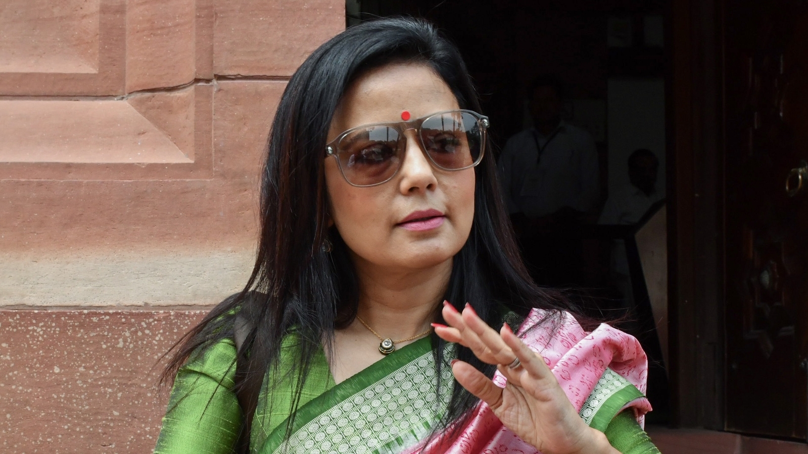 Morning briefing: Lok Sabha Ethics Panel to hear Mahua Moitra case | Latest News India - Vimarsana News
