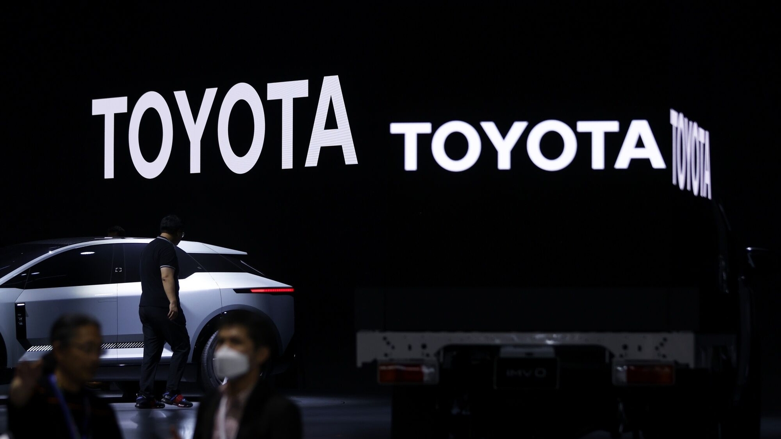 Toyota recalls 7.51 lakh large SUVs in US over bumper cover issue - Vimarsana News