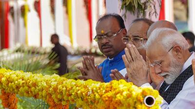 **EDS: IMAGE VIA PMO** Ahmednagar: Prime Minister Narendra Modi performs ‘Jal Pujan’ of Nilwande Dam with Maharashtra Deputy Chief Minister Ajit Pawar, in Ahmednagar district, Thursday, Oct. 26, 2023. (PTI Photo) (PTI10_26_2023_000156B) (PTI) **EDS: IMAGE VIA PMO** Ahmednagar: Prime Minister Narendra Modi performs ‘Jal Pujan’ of Nilwande Dam with Maharashtra Deputy Chief Minister Ajit Pawar, in Ahmednagar district, Thursday, Oct. 26, 2023. (PTI Photo) (PTI10_26_2023_000156B) (PTI)