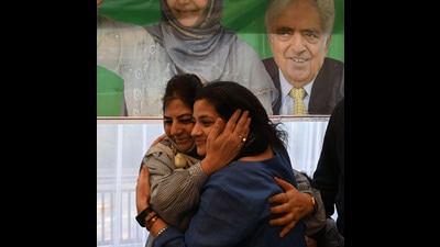 Former chief minister Mehbooba Mufti with her daughter Iltija Mufti . (Waseem Andrabi /HT)