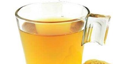 8. Have lemon or amla juice to enhance immunity: Both lemon and amla juice are high in essential vitamins and antioxidants and can help boost immunity.&nbsp; 