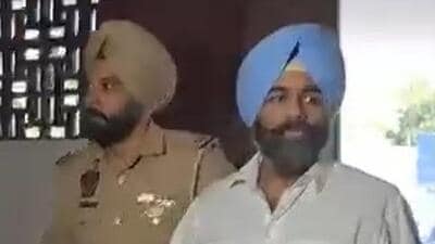 SAD’s Bunty Romana at the Mataur police in Mohali. (HT Photo)
