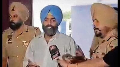 Shiromani Akali Dal (SAD) general secretary Parambans Singh Bunty Romana was arrested on Thursday from Chandigarh by the Mohali police for allegedly sharing a “morphed” video clip of Punjabi singer Kanwar Grewal purportedly making objectionable remarks against Punjab chief minister Bhagwant Mann. Shiromani Akali Dal (SAD) general secretary Parambans Singh Bunty Romana was arrested on Thursday from Chandigarh by the Mohali police for allegedly sharing a “morphed” video clip of Punjabi singer Kanwar Grewal purportedly making objectionable remarks against Punjab chief minister Bhagwant Mann.