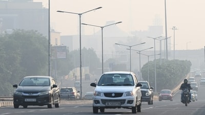 Noida recorded an AQI of 269 (poor) and Gurugram 176 (moderate).&nbsp; (HT Photo/Sunil Ghosh)