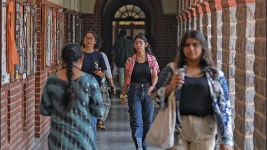 For now, the classes will be held at the Faculty of Law, Kanad Bhawan in North Campus, and will be shifted to a permanent location later. (ANI)