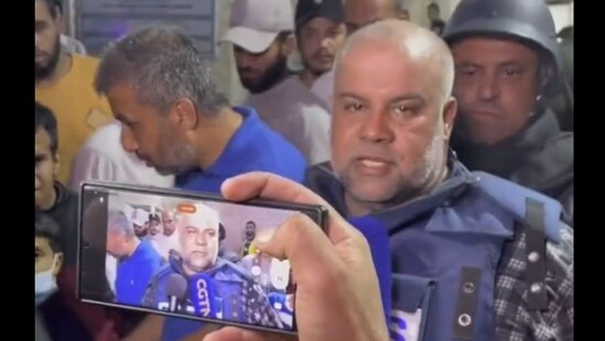 A viral video shows Al Jazeera Arabic's bureau head in Gaza, Wael Al-Dahdouh, condemning an attack that killed his two children and wife (@jacksonhinklle/X)