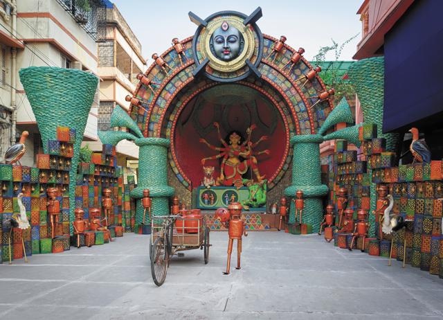 Pujo in calcutta was a special time, with new clothes; pandal-hopping on Shashti, Saptami, Ashtami and Nabami; and bhog at different pandals. Pujo in calcutta was a special time, with new clothes; pandal-hopping on Shashti, Saptami, Ashtami and Nabami; and bhog at different pandals.