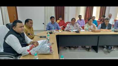 Chairman of Uttar Pradesh Minority Commission Ashfaq Saifi presiding over a meeting in Aligarh on Friday. (HT PHOTO) Chairman of Uttar Pradesh Minority Commission Ashfaq Saifi presiding over a meeting in Aligarh on Friday. (HT PHOTO)