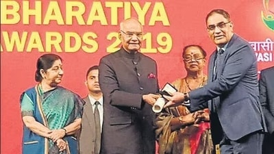 Commander Purnendu Tiwari (retd) was conferred the Pravasi Bharatiya Samman Award by the President in January 2019 for enhancing India’s image abroad. (HT ) Commander Purnendu Tiwari (retd) was conferred the Pravasi Bharatiya Samman Award by the President in January 2019 for enhancing India’s image abroad. (HT )