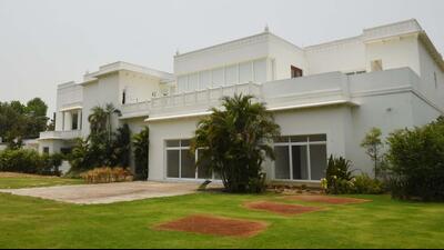 Samajwadi Party (SP) chief Akhilesh Yadav stayed in bungalow number 4 while bungalow number 5 was allotted to SP patriarch Mulayam Singh Yadav. (Pic for representation) Samajwadi Party (SP) chief Akhilesh Yadav stayed in bungalow number 4 while bungalow number 5 was allotted to SP patriarch Mulayam Singh Yadav. (Pic for representation)
