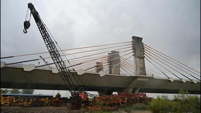 The third phase of the elevated road’s development extends from Sarai Kale Khan to Mayur Vihar. (Sanchit Khanna/HT Photo) The third phase of the elevated road’s development extends from Sarai Kale Khan to Mayur Vihar. (Sanchit Khanna/HT Photo)