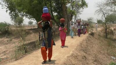 Women go long distances to fetch drinking water in Nagar assembly constituency (HT Photo) Women go long distances to fetch drinking water in Nagar assembly constituency (HT Photo)