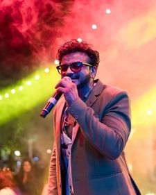 Singer Vijay Kumar will take to Delhi stage to compel the music lovers to groove. Singer Vijay Kumar will take to Delhi stage to compel the music lovers to groove.