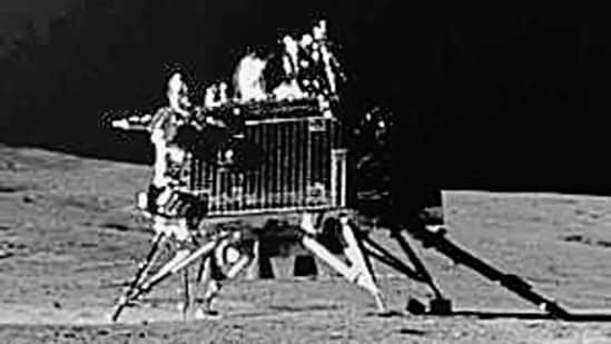 Image of Chandrayaan-3 Vikram lander clicked by ISRO as it landed on the moon's surface.
