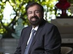 Harsh Goenka pointed out the names of board of directors at Muthoot Finance. Harsh Goenka pointed out the names of board of directors at Muthoot Finance.