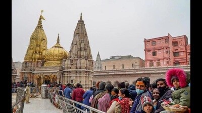 As of now, there was no restriction on what dresses devotees should wear to the temple, it said in a statement after Kashi Vishwanath Temple Trust chairman Nagendra Pandey told a news agency that the trust would deliberate on a proposal for a dress code for pilgrims at its next meeting. (File) As of now, there was no restriction on what dresses devotees should wear to the temple, it said in a statement after Kashi Vishwanath Temple Trust chairman Nagendra Pandey told a news agency that the trust would deliberate on a proposal for a dress code for pilgrims at its next meeting. (File)