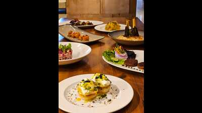 Culinary experts have crafted a specially curated Awadhi Cuisine menu for cricketers and their families. (HT Photo) Culinary experts have crafted a specially curated Awadhi Cuisine menu for cricketers and their families. (HT Photo)