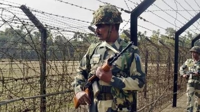 The cross-border shelling by Pakistan Rangers, the first major ceasefire violation since 2021, started around 8 pm Thursday in the Arnia area of R S Pura sector. (HT File)