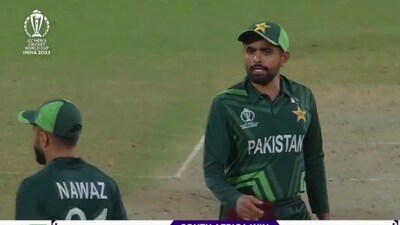 Babar Azam having a word with Mohammad Nawaz Babar Azam having a word with Mohammad Nawaz