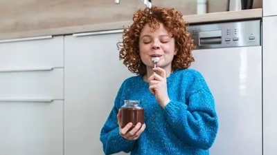 If we are not sleeping well, it makes us crave sugar more and delays our dullness signals, making us hungrier. (Unsplash) If we are not sleeping well, it makes us crave sugar more and delays our dullness signals, making us hungrier. (Unsplash)