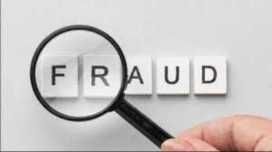 Two sent to police remand for duping in Ludhiana. (HT)