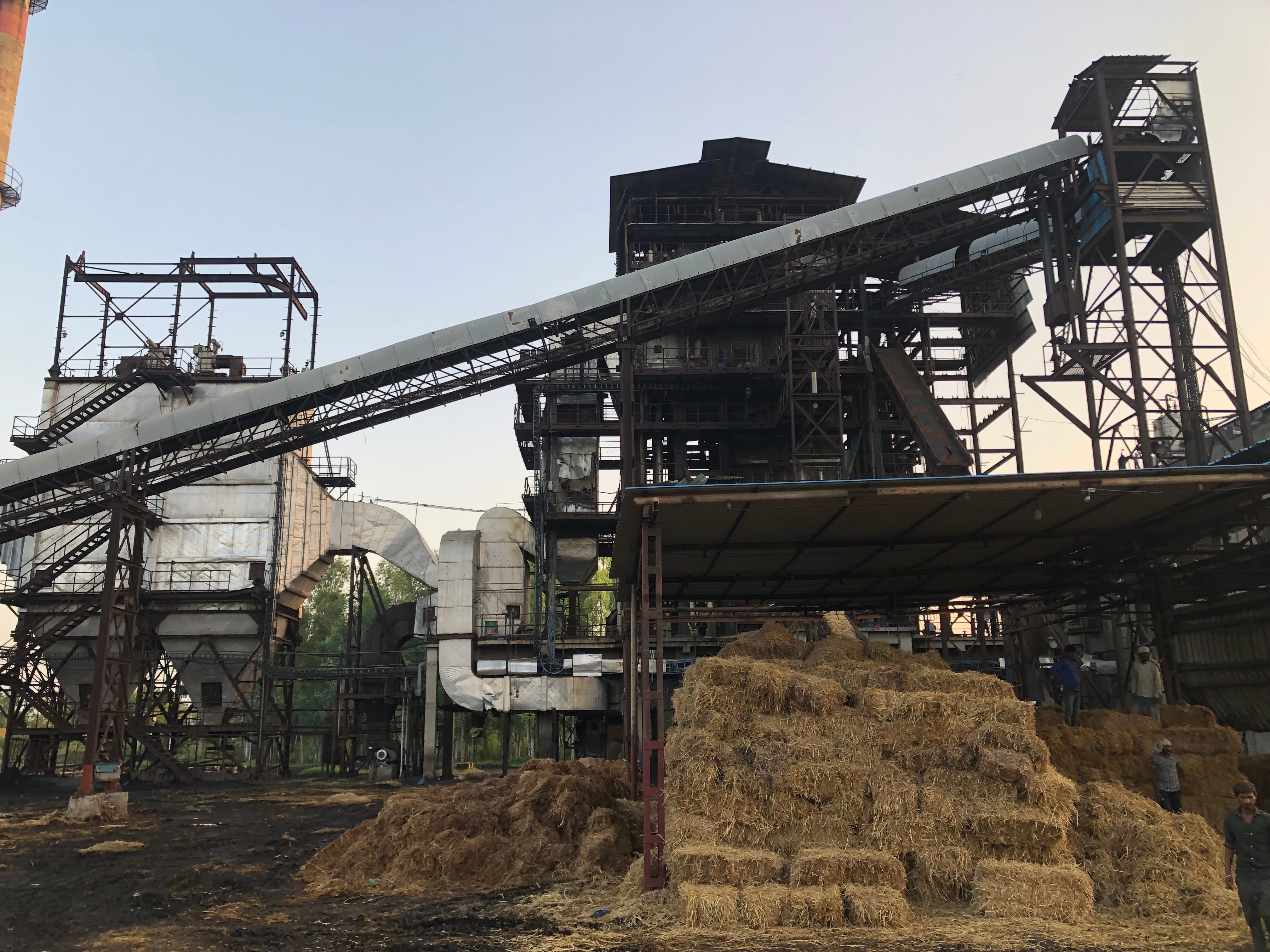 The 6MW private power plant in Jalandhar’s Bir Pind is presently using 80,000 metric tonnes of paddy stubble to produce electricity. (HT Photo) The 6MW private power plant in Jalandhar’s Bir Pind is presently using 80,000 metric tonnes of paddy stubble to produce electricity. (HT Photo)